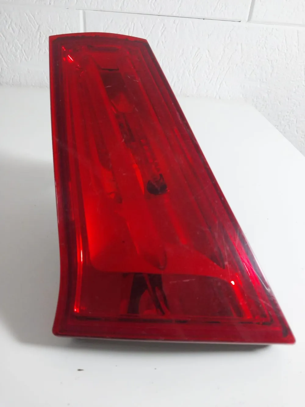 FARO TRASERO INTERIOR CITROEN C4 LOUNGE SIN LEED  201 LADO DERECHO